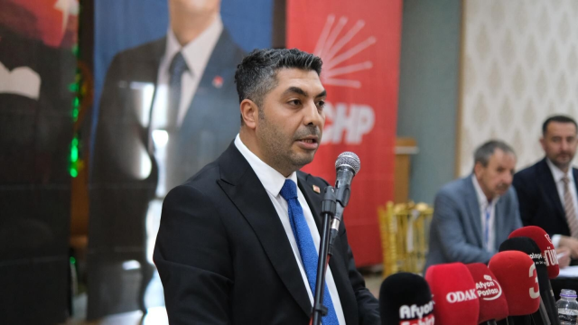 CHP'den olağanüstü toplantı! Burcu Köksal'a yakın isim görevden alındı