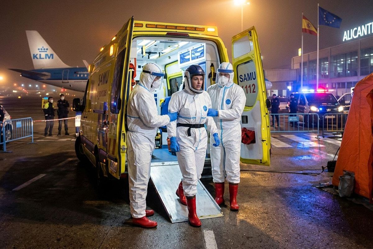İspanya\'da alarm: Hantavirüsten ölen biriyle aynı uçakta bulunan kadın hastaneye kaldırıldı