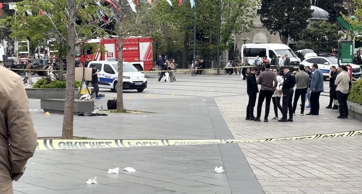 Beşiktaş\'ta Bıçaklı Kavga: 4 Yaralı