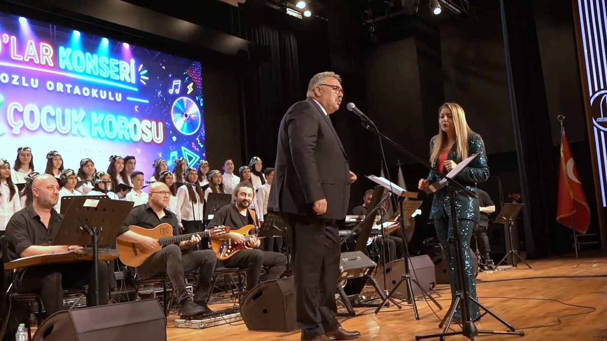 İbrahim Uğur Metin\'in Barış Manço Performansı