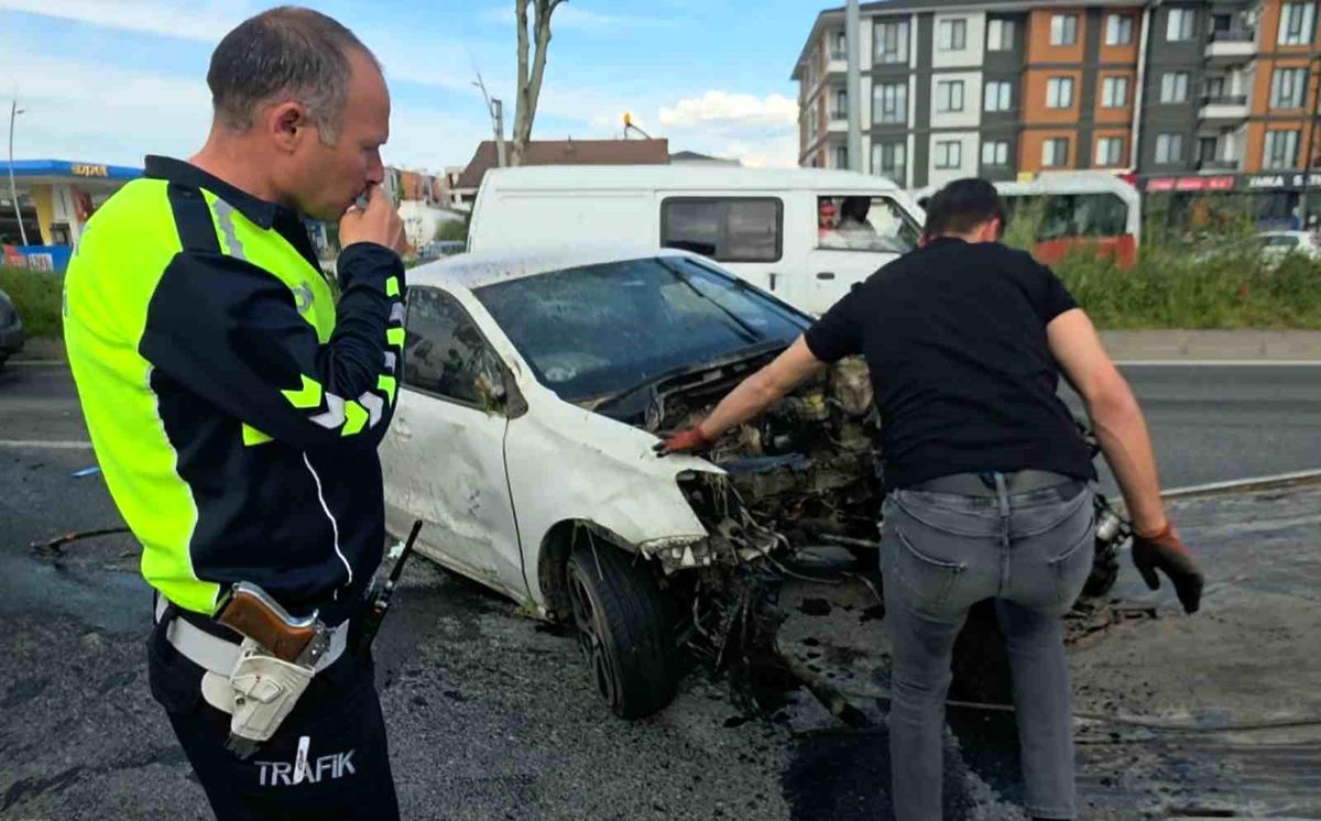 Düzce\'de Feci Kaza: Sürücü Hafif Yaralandı