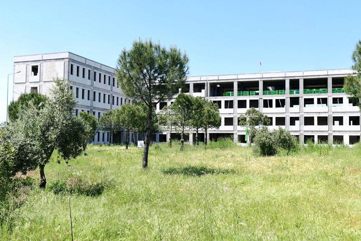 Salihli MYO\'ya Yeni Eğitim Binası