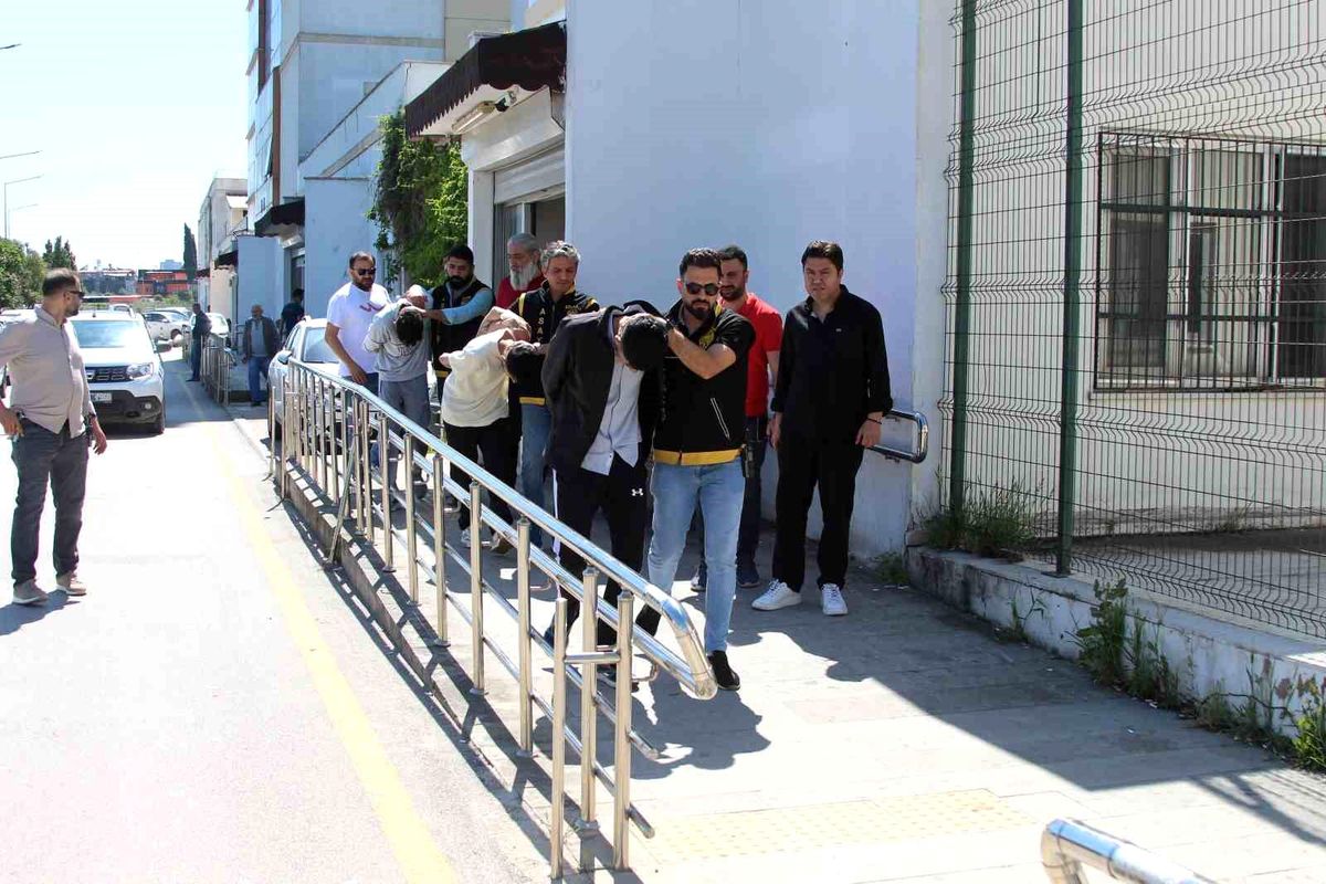 Adana\'da Silahlı Saldırı: 3 Şüpheli Tutuklandı