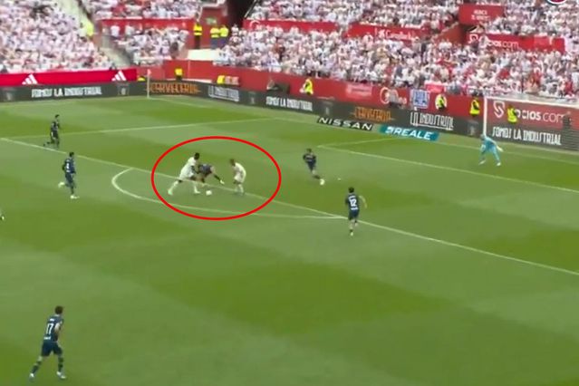 90+2’de inanılmaz bir gol atarak takımını düşme hattından çıkardı