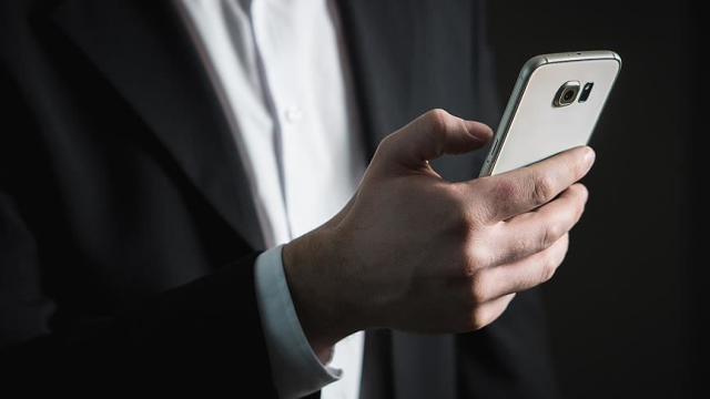 Cep telefonu ve tabletlere dev zam geliyor