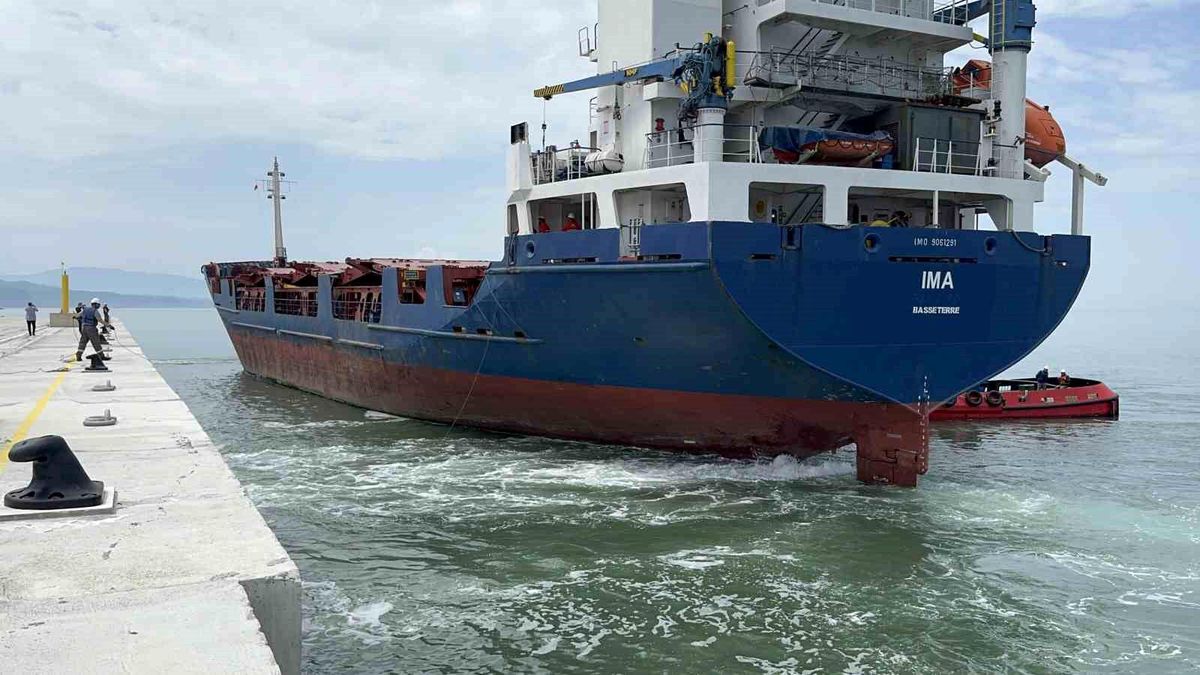 Marmara Çimento Limanı\'nda İlk Yükleme Gerçekleşti