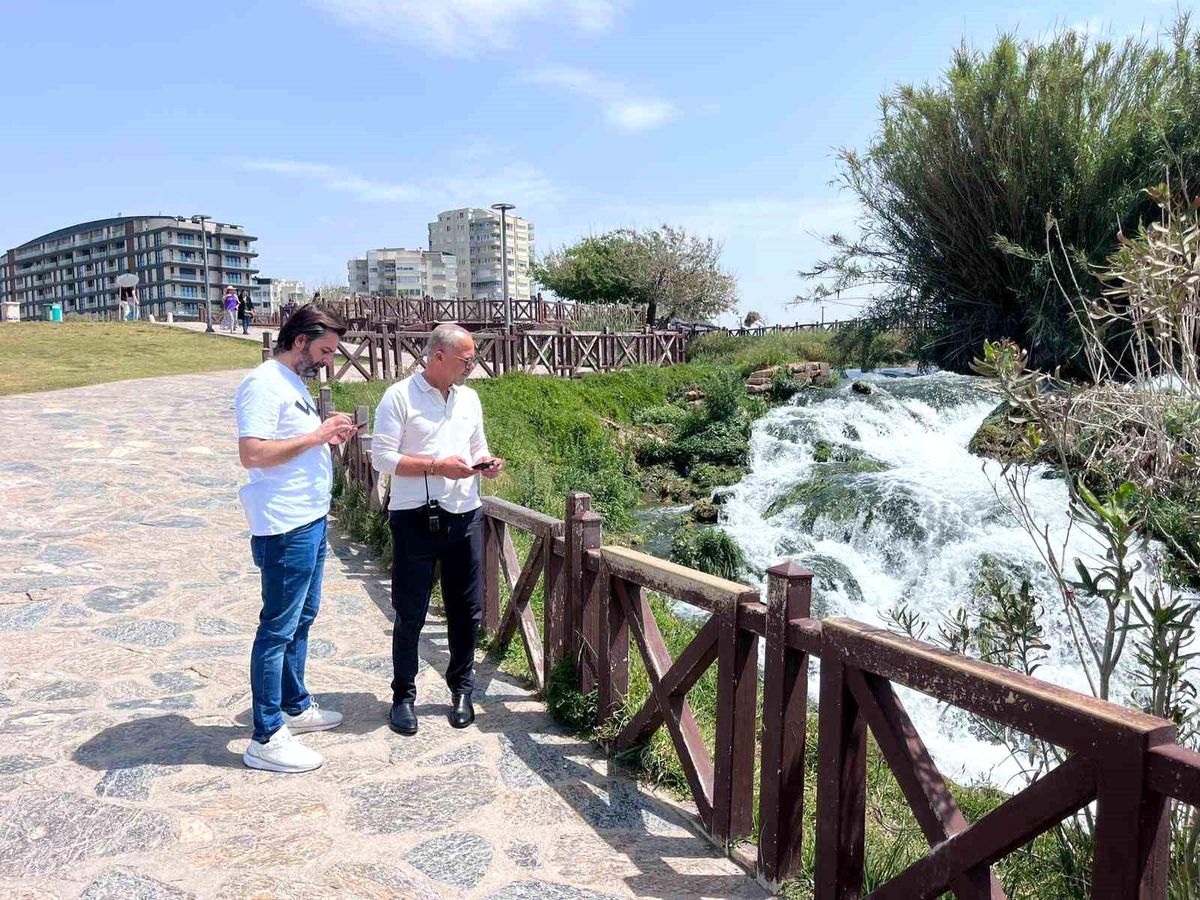 Antalya\'da Falezlerden Düşen Turist Hayatını Kaybetti