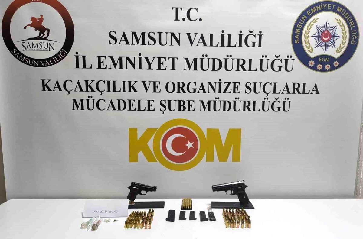 Samsun\'da Operasyon: Ruhsatsız Silah ve Uyuşturucu Ele Geçirildi