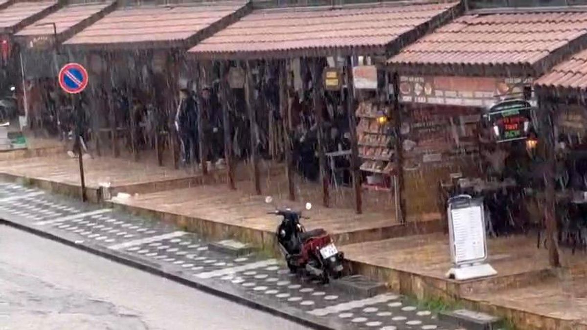 Mudurnu\'da Aniden Bastıran Sağanak Yağış