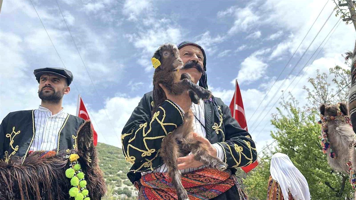 Burdur\'da Yörük Göçü Etkinliği Yoğun İlgi Gördü