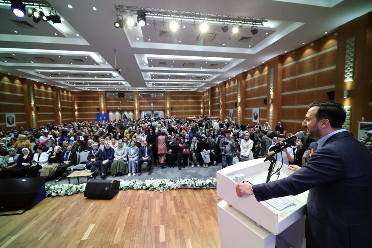 Cumhurbaşkanı Erdoğan, AK Parti İstanbul Kadın Kolları Danışma Meclisi\'ne Telefonla Bağlandı
