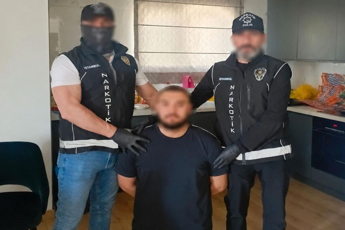 Interpol-Europol\'ün \'en çok arananlar\' listesinde bulunan şüpheli yakalandı