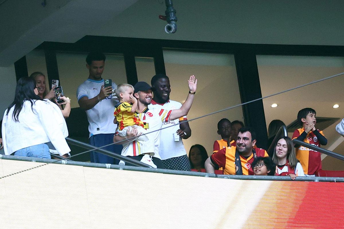 Dries Mertens ve ailesi yuvaya döndü