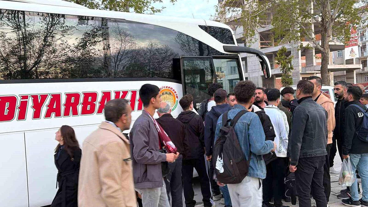 Elazığspor Taraftarları Bursa Yolunda