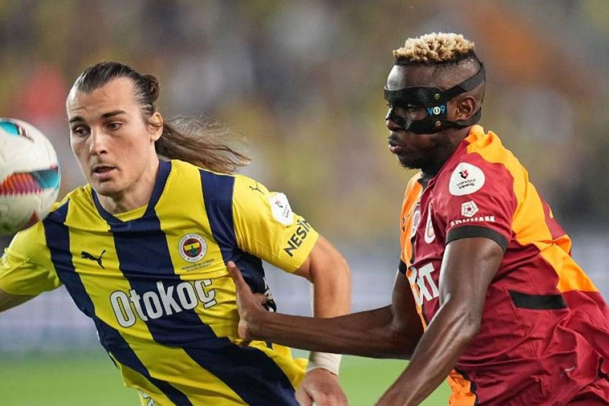 Fenerbahçe\'nin milli oyuncusu kafa travması geçirdi