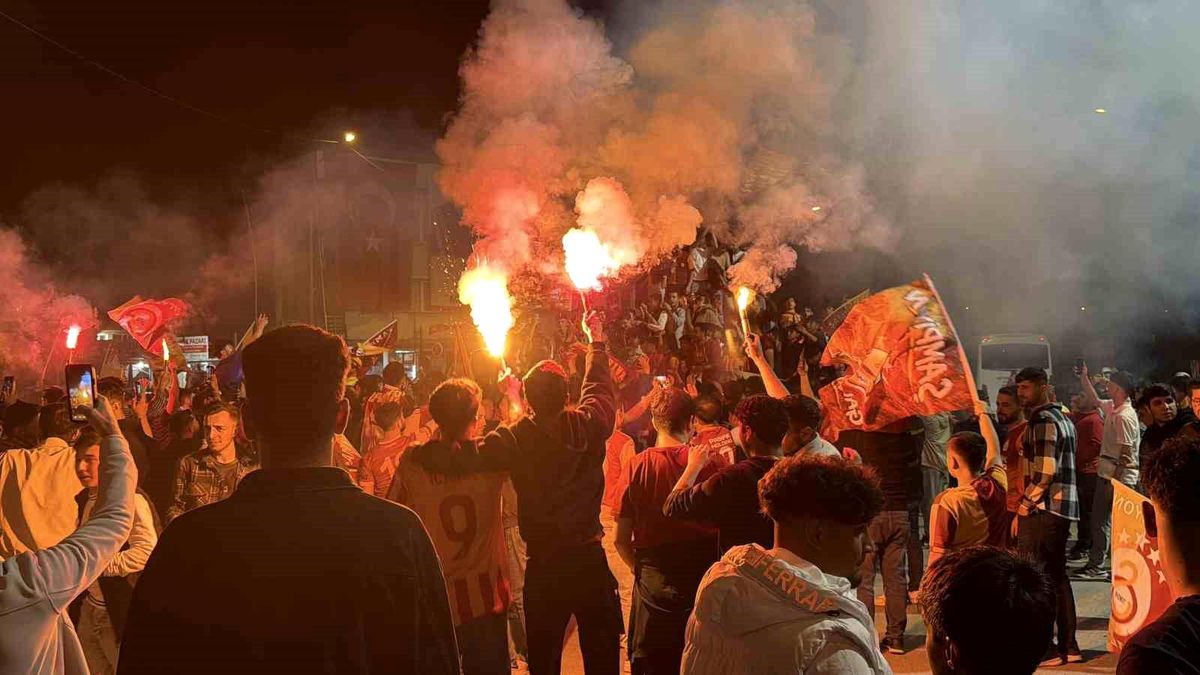 Adıyaman\'da Galatasaray Kutlaması