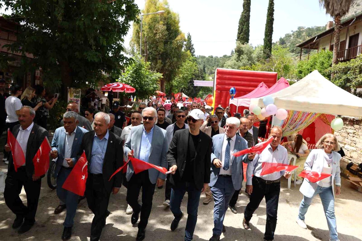 Güllübahçe\'de festival coşkusu başladı.