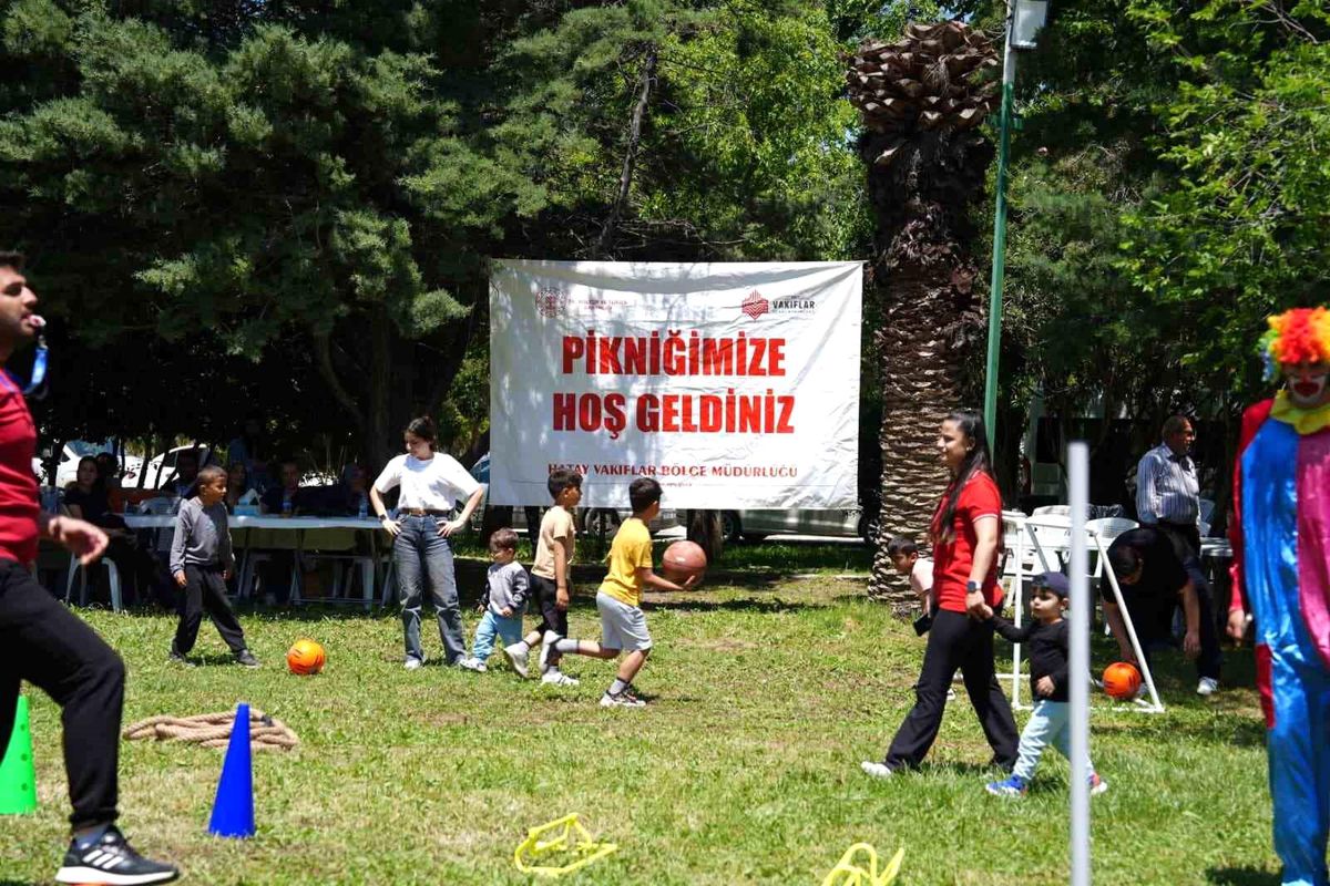 Hatay\'da Depremzede Çocuklar İçin Piknik