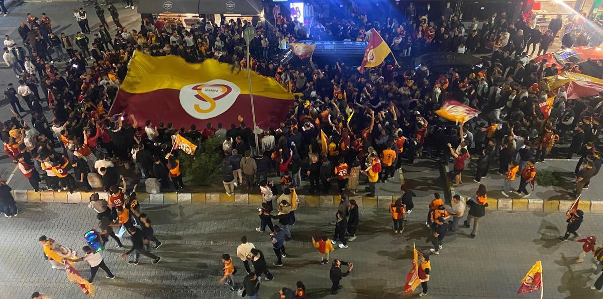 Galatasaray\'ın 26. Şampiyonluğu Iğdır\'da Kutlandı