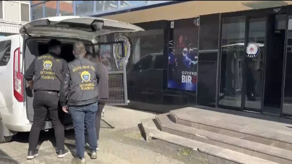 Kadıköy\'de Uyuşturucu Operasyonu: İki Tutuklama