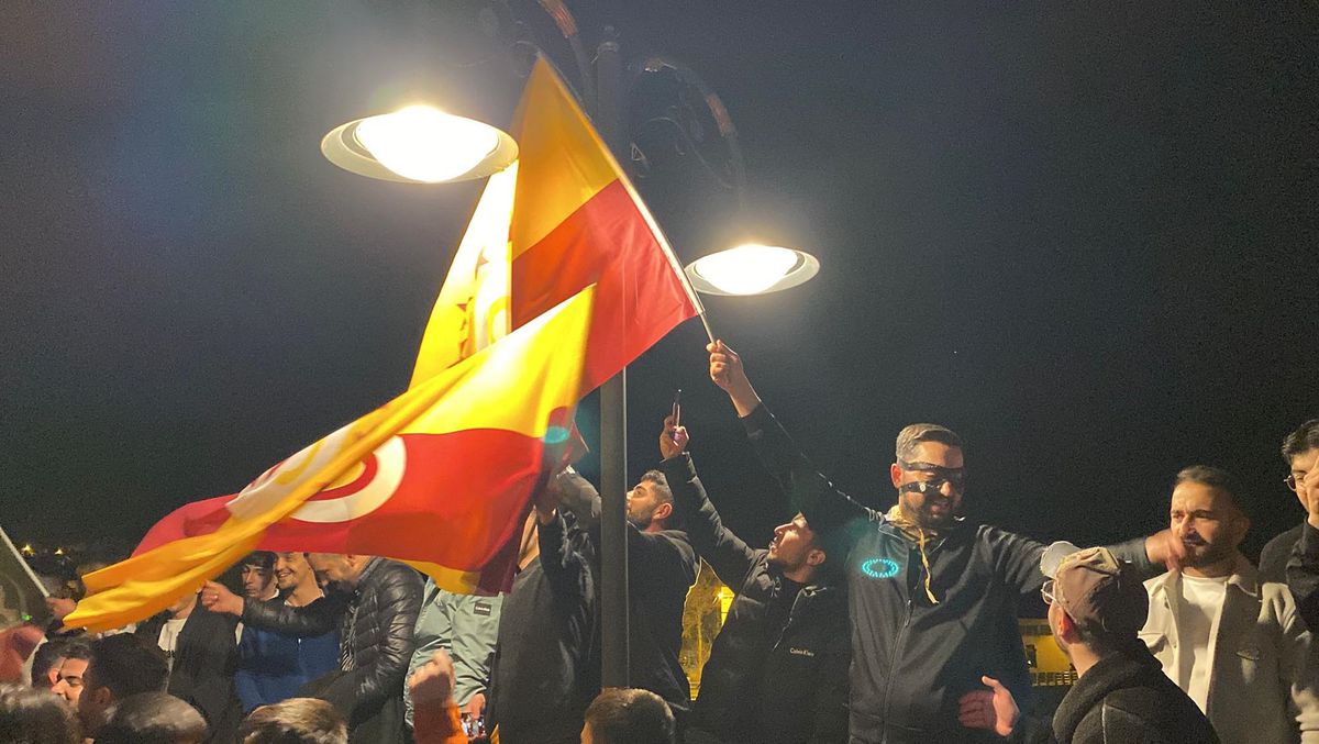 Kars\'ta Galatasaray Şampiyonluğu Coşkuyla Kutlandı