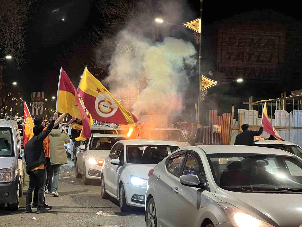 Galatasaray Şampiyonluğunu Kars\'ta Coşkuyla Kutladı