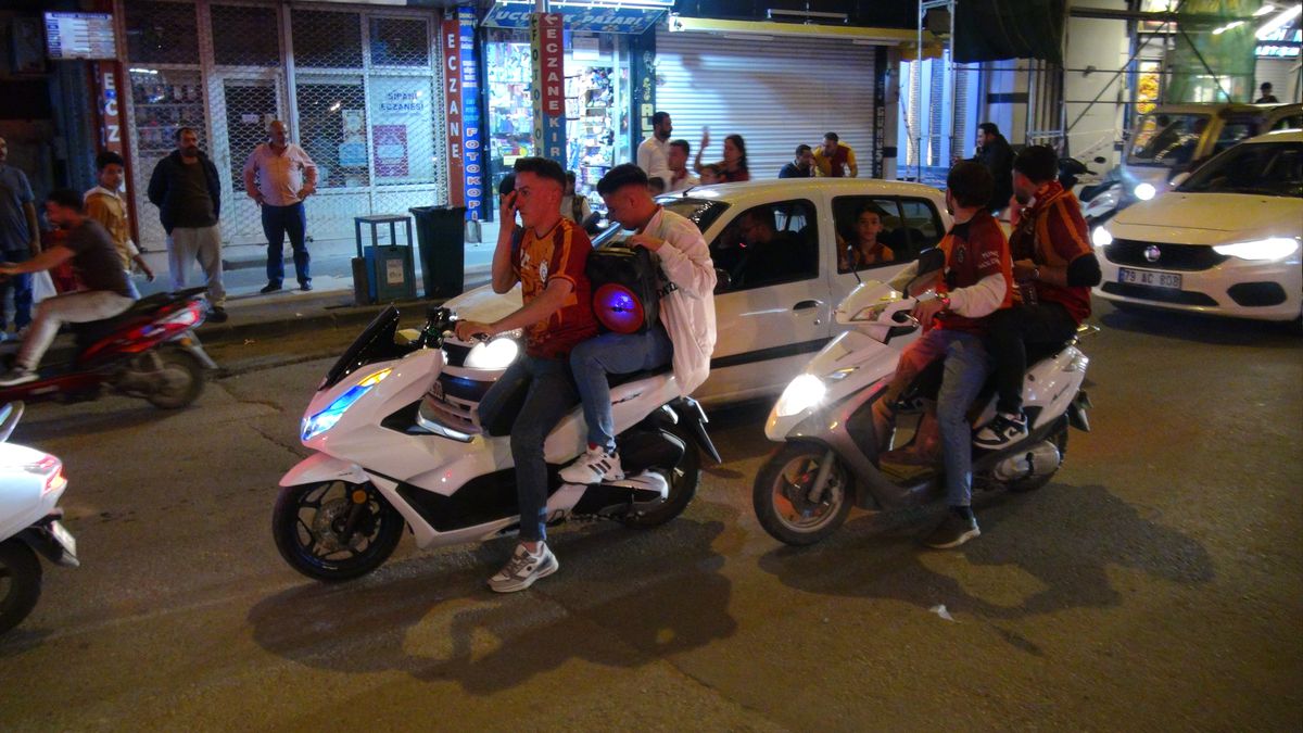 Kilis\'te Galatasaray Coşkusu