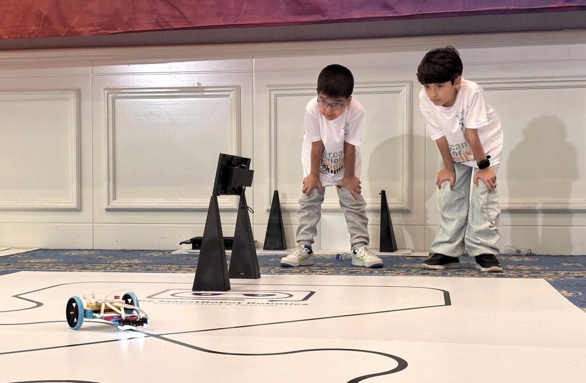 Mersinli öğrenciler robotik yarışmasında Türkiye derecesi yaptı