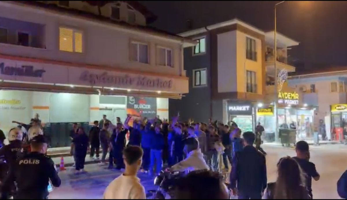 Sakaryaspor Taraftarları Galatasaray Kutlamasına Tepki Gösterdi