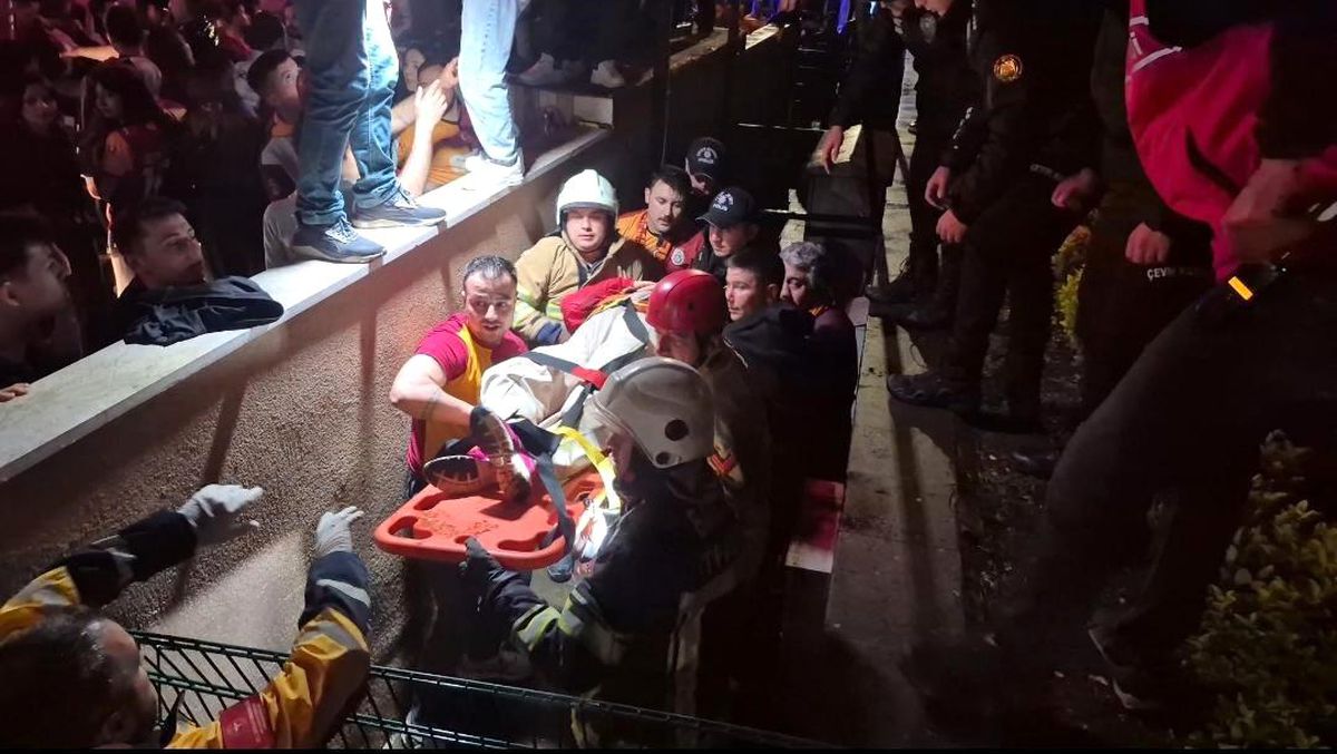 Bartın\'da Taraftar İstinat Duvarından Düştü