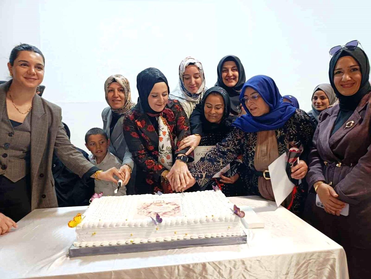 Şanlıurfa\'da Anneler Günü unutulmadı