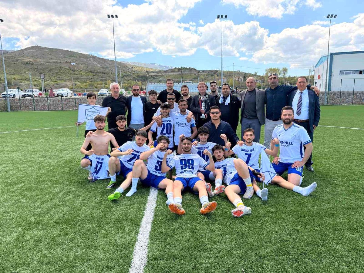 Sivricespor 2. Amatör Lig\'de Şampiyon!