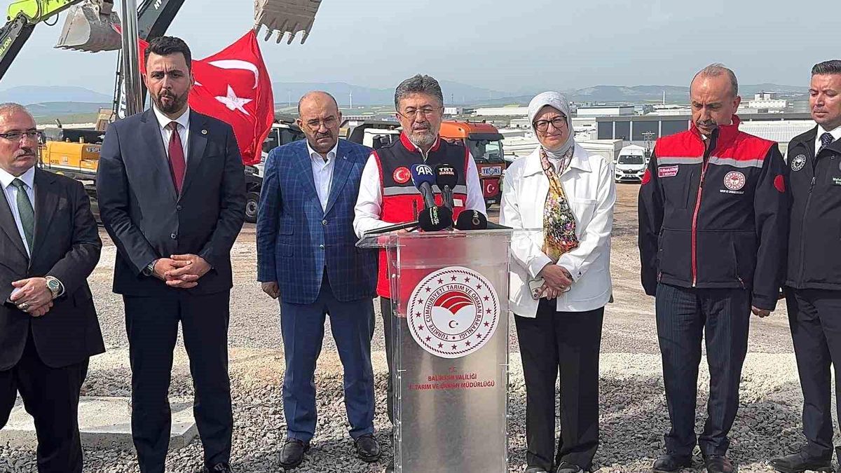 Bakan Yumaklı Gönen Sera OSB\'yi Ziyaret Etti