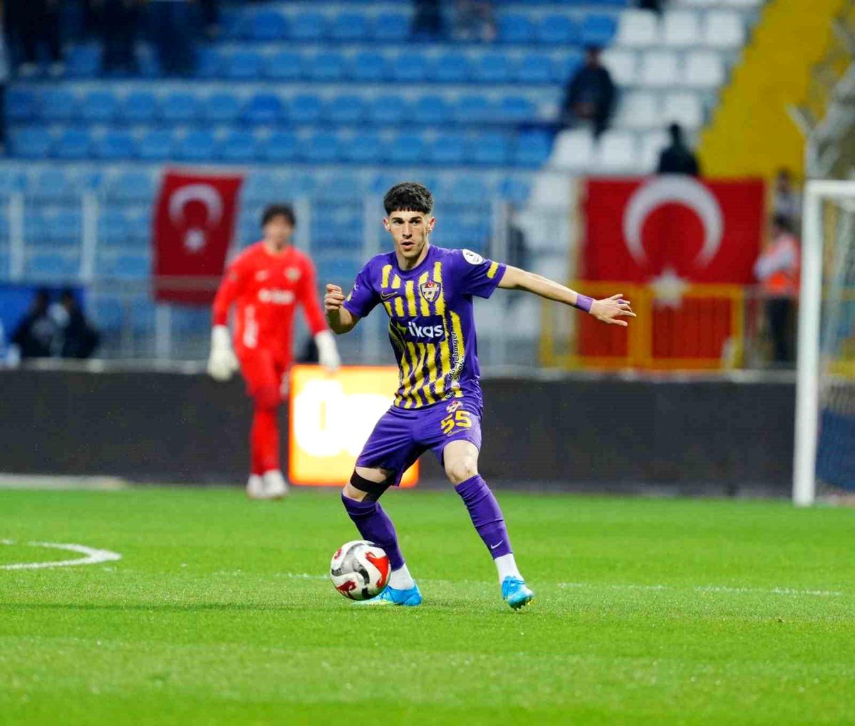 Eyüpspor, Rizespor\'u 4-0 Farklı Geçti