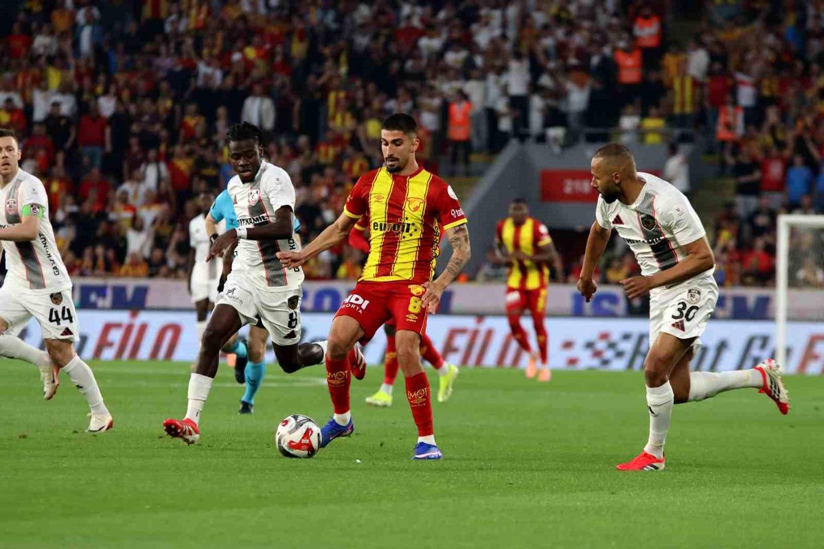 Göztepe 1-0 Önde