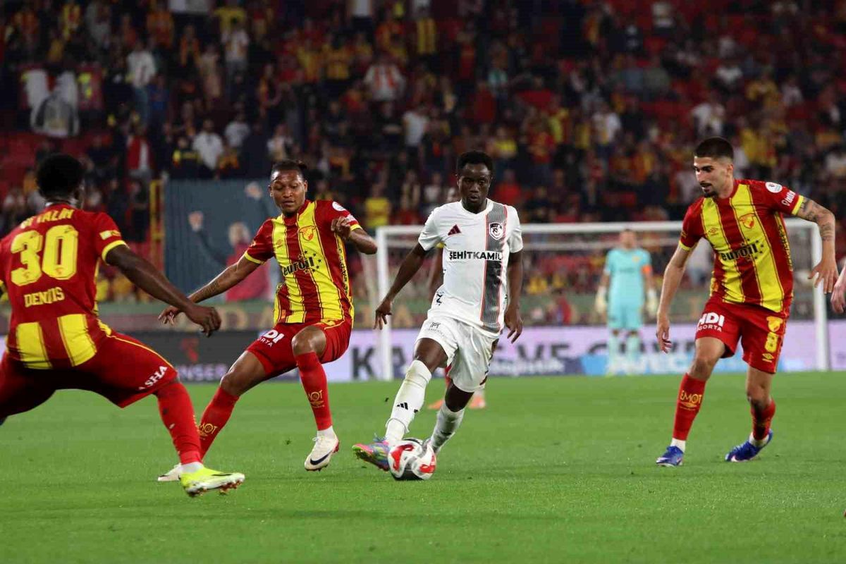 Göztepe, Gaziantep FK\'yı 2-1 Mağlup Etti