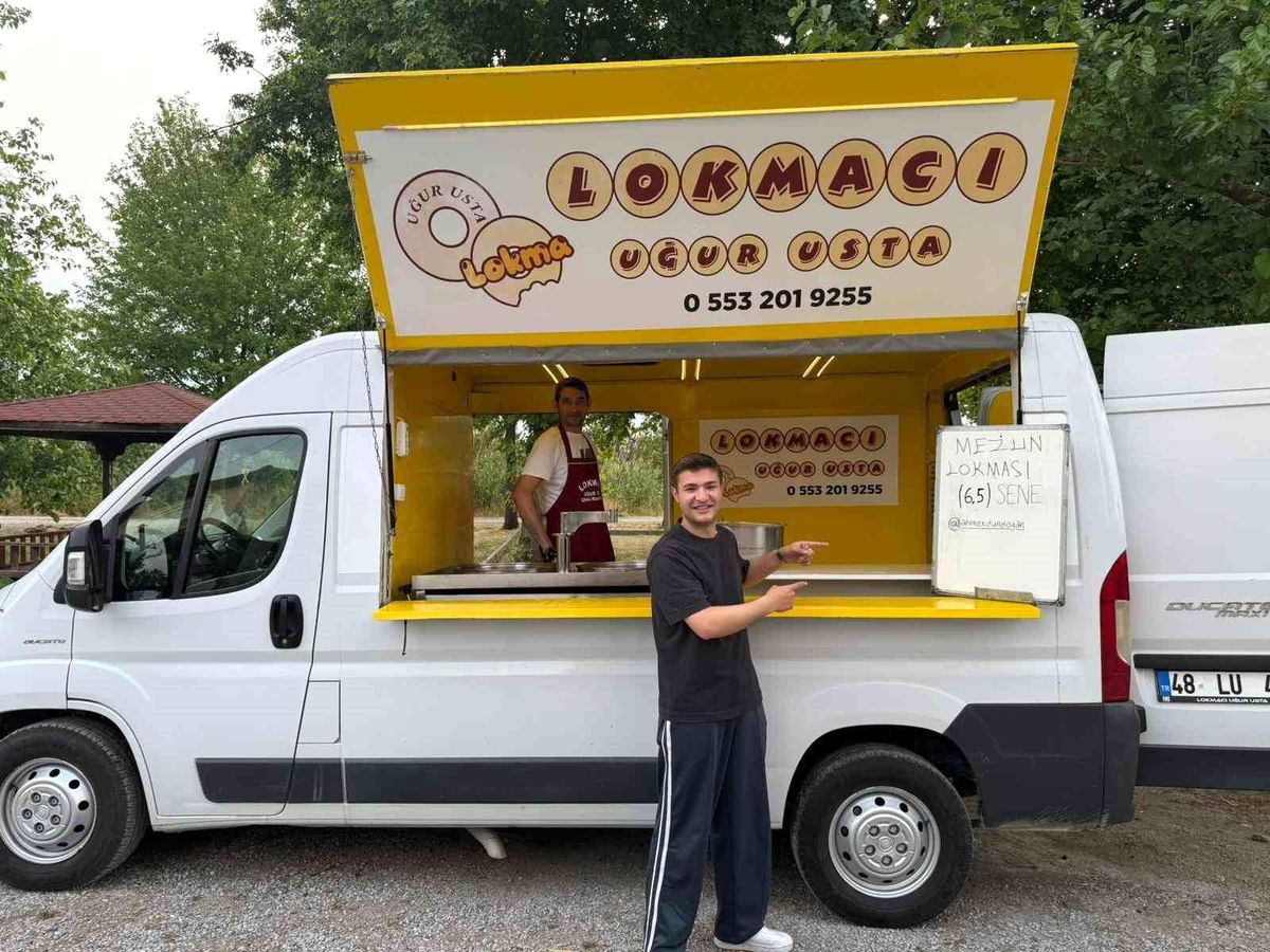 Mezuniyet Kutlaması: Lokma Döktürdü