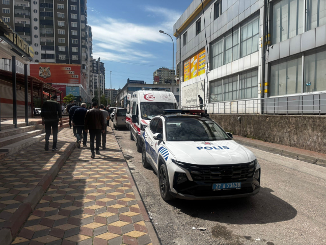 Cezaevinden çıktığı gibi eşini rehin aldı