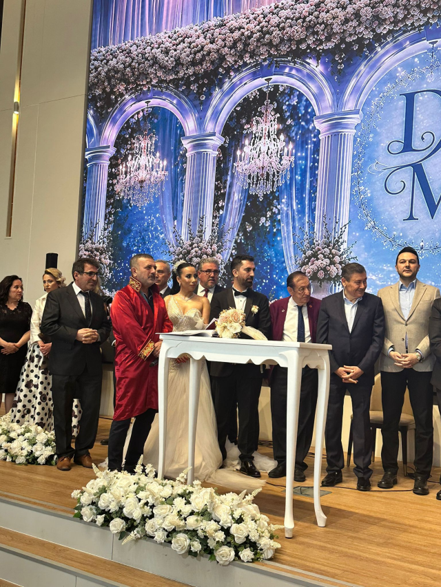 Ankara'da siyaset, yargı ve iş dünyasının önemli isimlerini buluşturan düğün