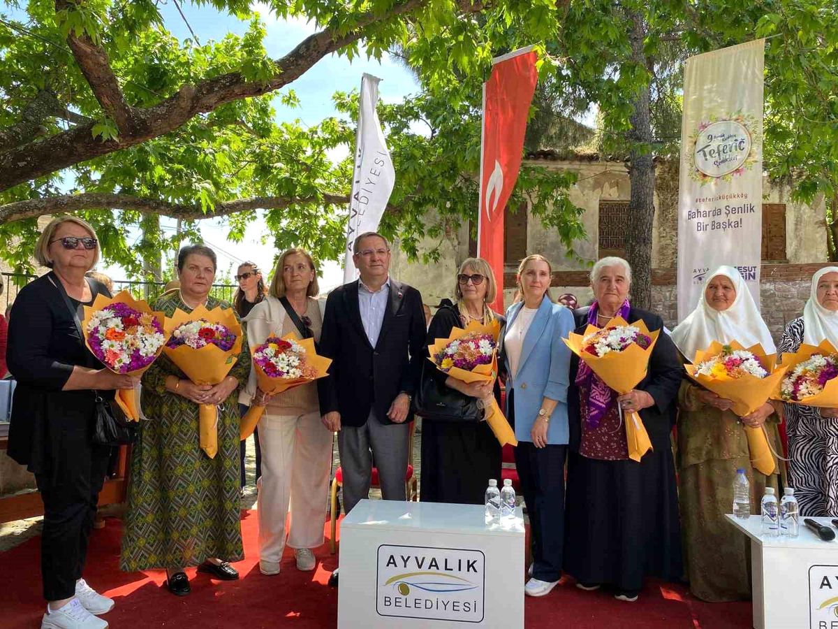 Anneler Günü\'nde Srebrenitsa anneleri katliamı anlattı