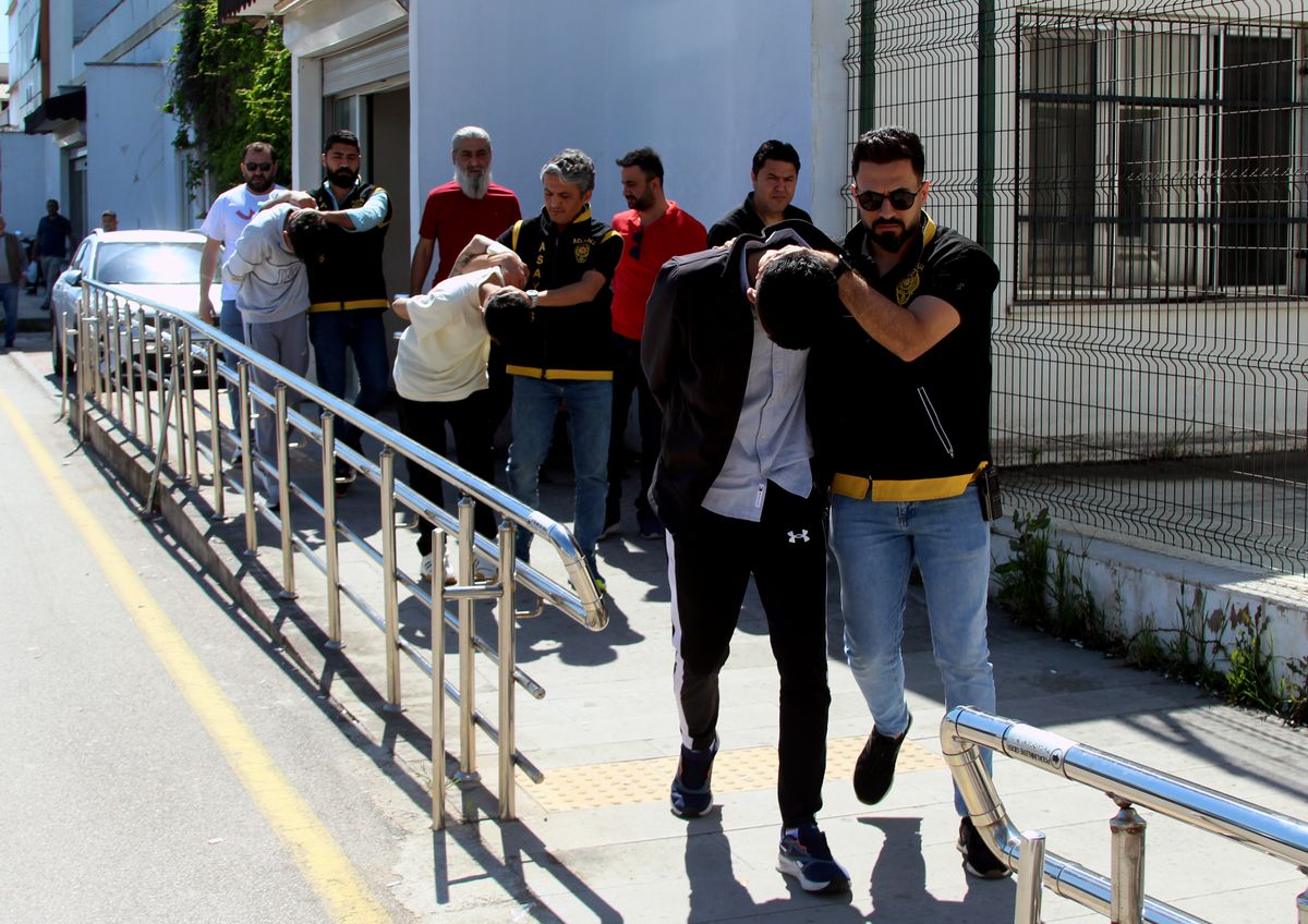 Adana\'da Silahlı Saldırı: Nizamettin Alban Hayatını Kaybetti