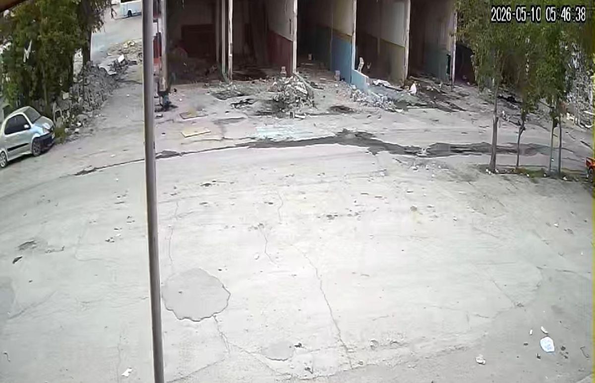 Malatya\'da Aydınlatma Direğinden Düşen Adam Hayatını Kaybetti