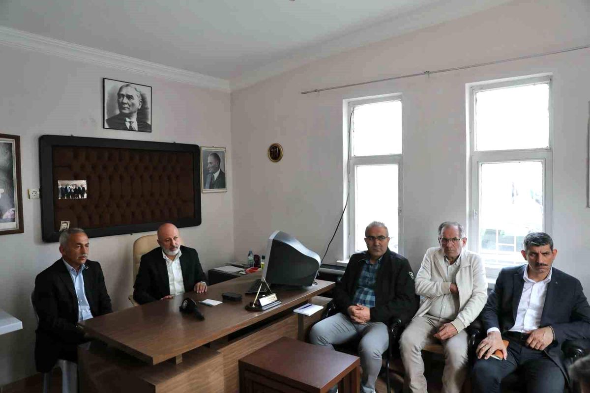 Başkan Çolakbayrakdar: "Hemşehrilerimizin ihtiyaçlarını yerinde tespit ediyoruz"