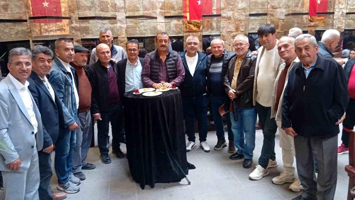 Beypazarı Belediye Spor\'un 72. yılında efsaneler bir araya geldi