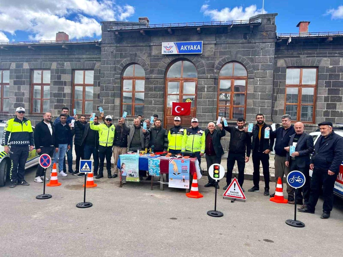 Kars\'ta Trafik Farkındalık Etkinliği