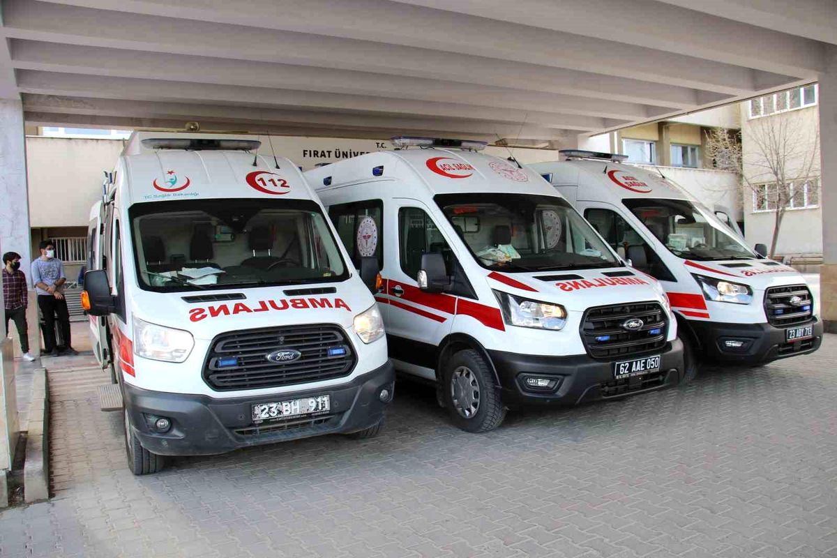 Tabancayla Oynarken Yaralandı