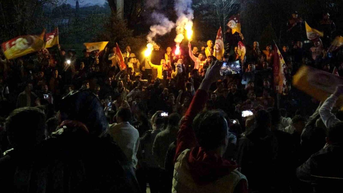 Galatasaray Şampiyon, Erzurum\'da Kutlama Coşkusu