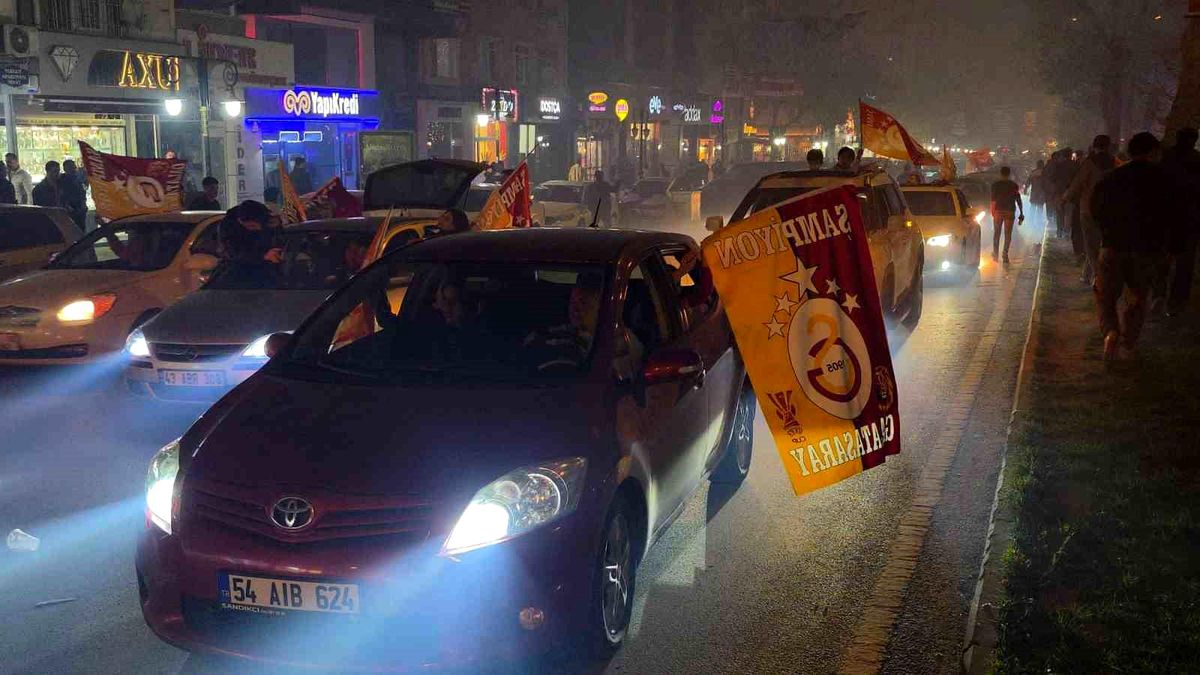 Galatasaray Kütahya\'da Şampiyonluğu Coşkuyla Kutladı