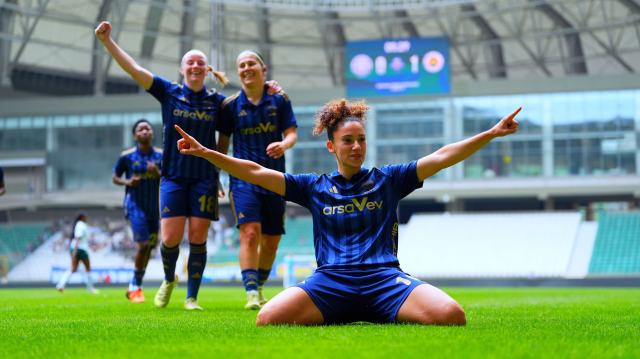 Kadınlar Süper Lig şampiyonu Fenerbahçe arsaVev!