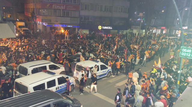 Galatasaray Şampiyonluğu Coşkuyla Kutladı